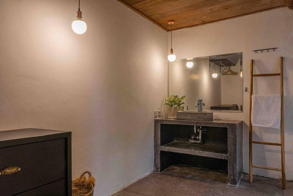 Berawa Canggu Stylish Joglo 3 Bedrooms Private Villa With Private Pool 외부 사진
